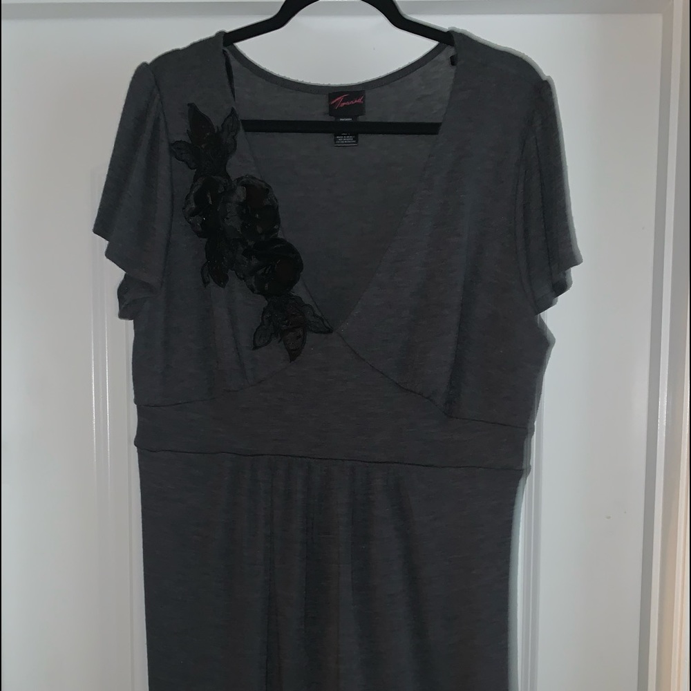 Great Flower embroidered dress